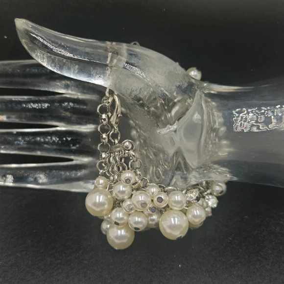 Vintage Aura Faux Cluster Pearl Rhinestone Silver Tone Link Bracelet - Picture 12 of 16